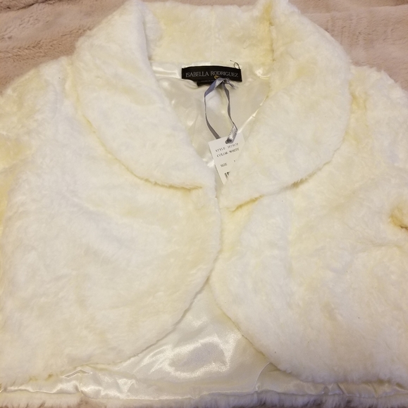 Isabella Rodriguez Faux Fur Cropped Jacket - Picture 2 of 3